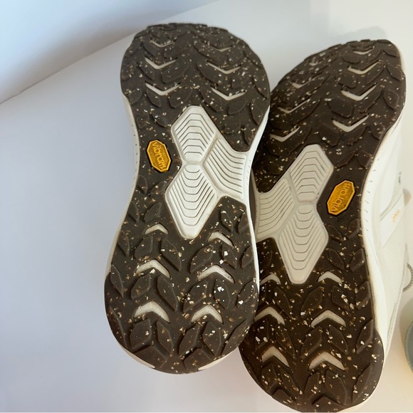 Hoka ONE ONE transport  GTX GORE -tex invisible fit vibram men size 11 .5 - Picture 9 of 9